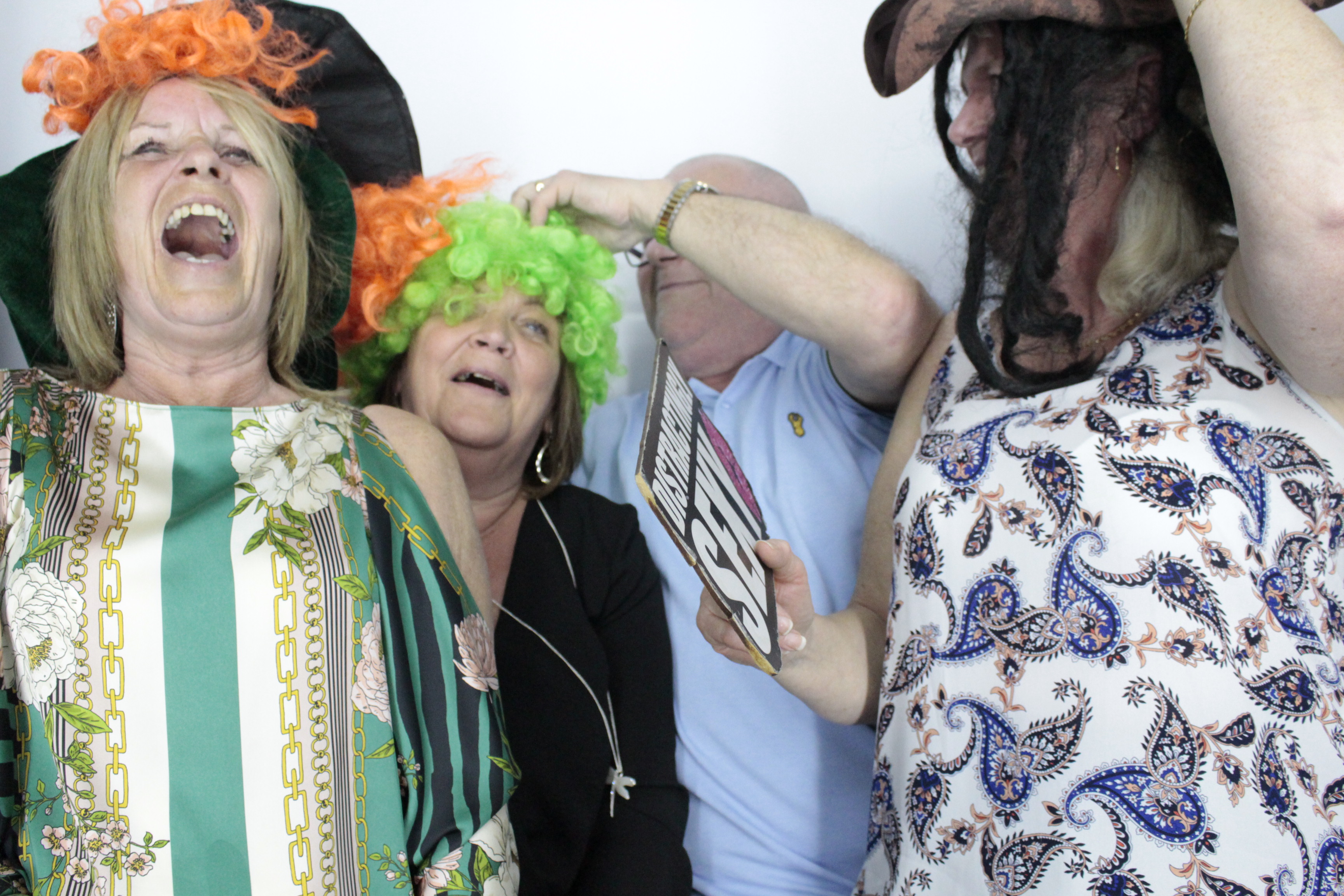 Mandy's 60th  Birthday Party | View more photos from the event at gallery.myphotoboothexperience.co.uk/u/MyPhotoBoothExperienceLtd/Mandys-60th-Birthday-Party